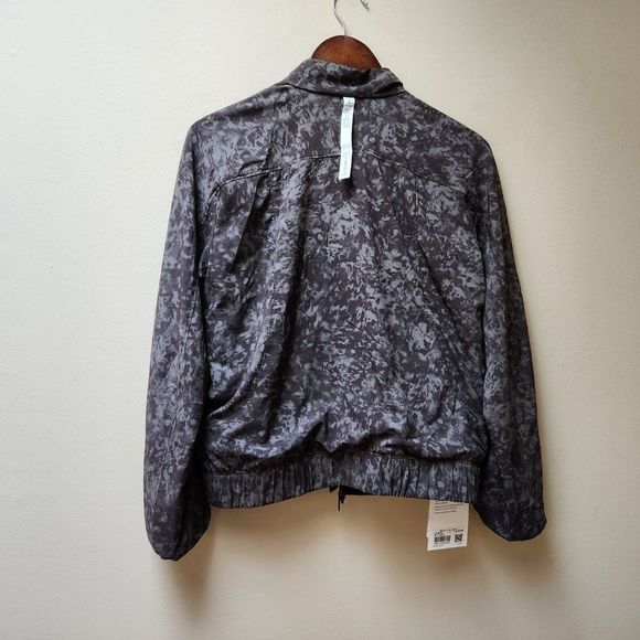 Lululemon Bombs Away Jacket / reversible - Picture 8 of 8